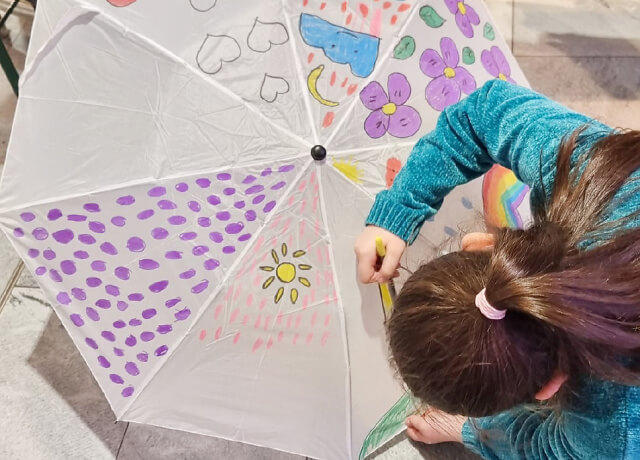 Regenschirme bemalen